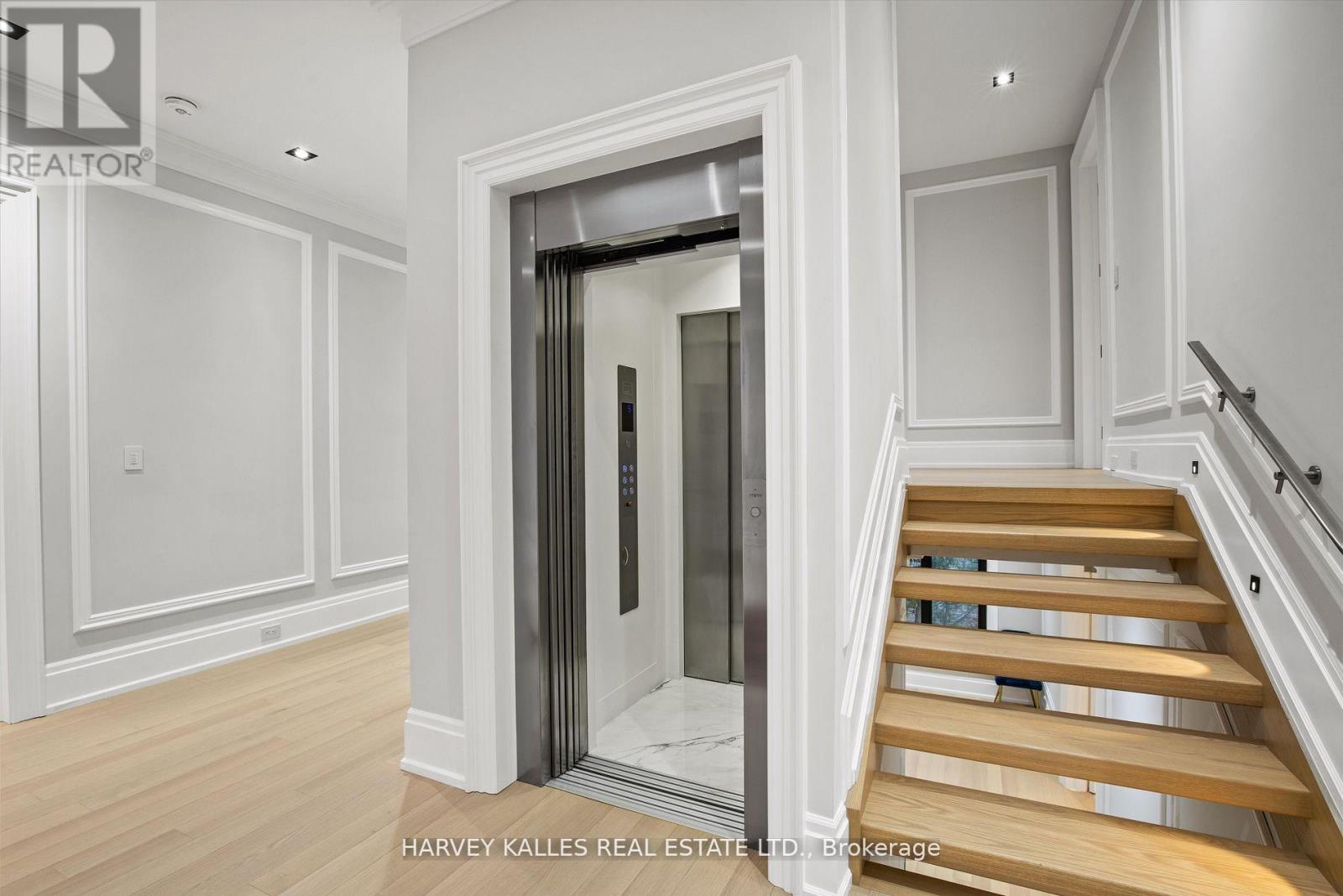 1 Silvergrove Road, Toronto, Ontario  M2L 2N5 - Photo 20 - C12753578