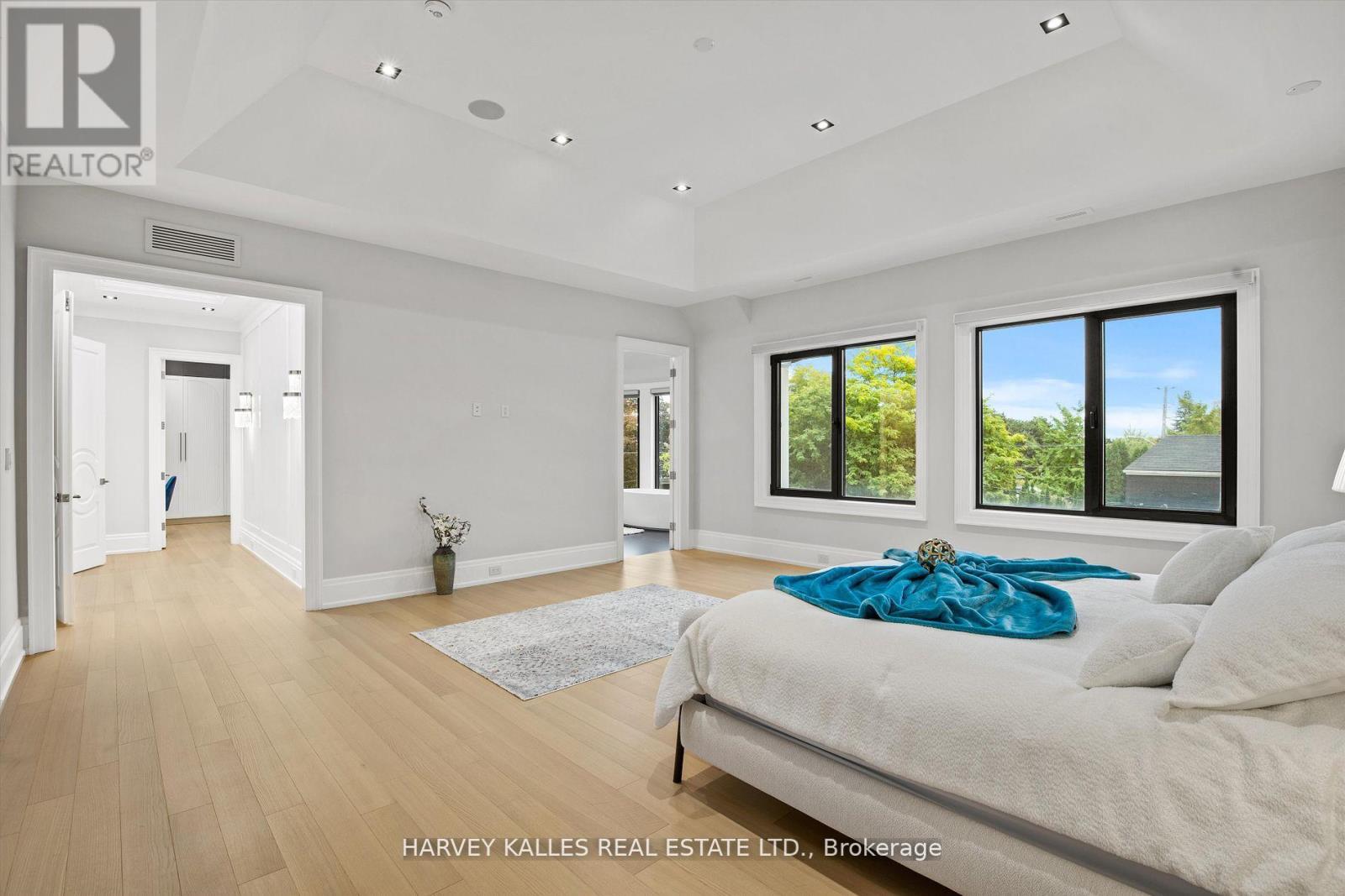 1 Silvergrove Road, Toronto, Ontario  M2L 2N5 - Photo 22 - C12753578