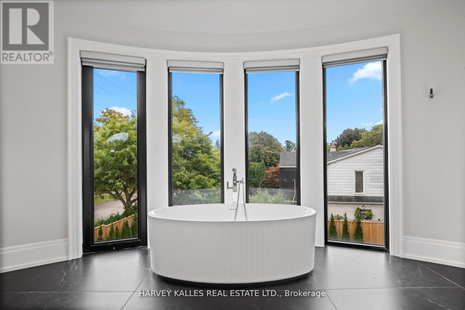 1 Silvergrove Road, Toronto, Ontario  M2L 2N5 - Photo 24 - C12753578