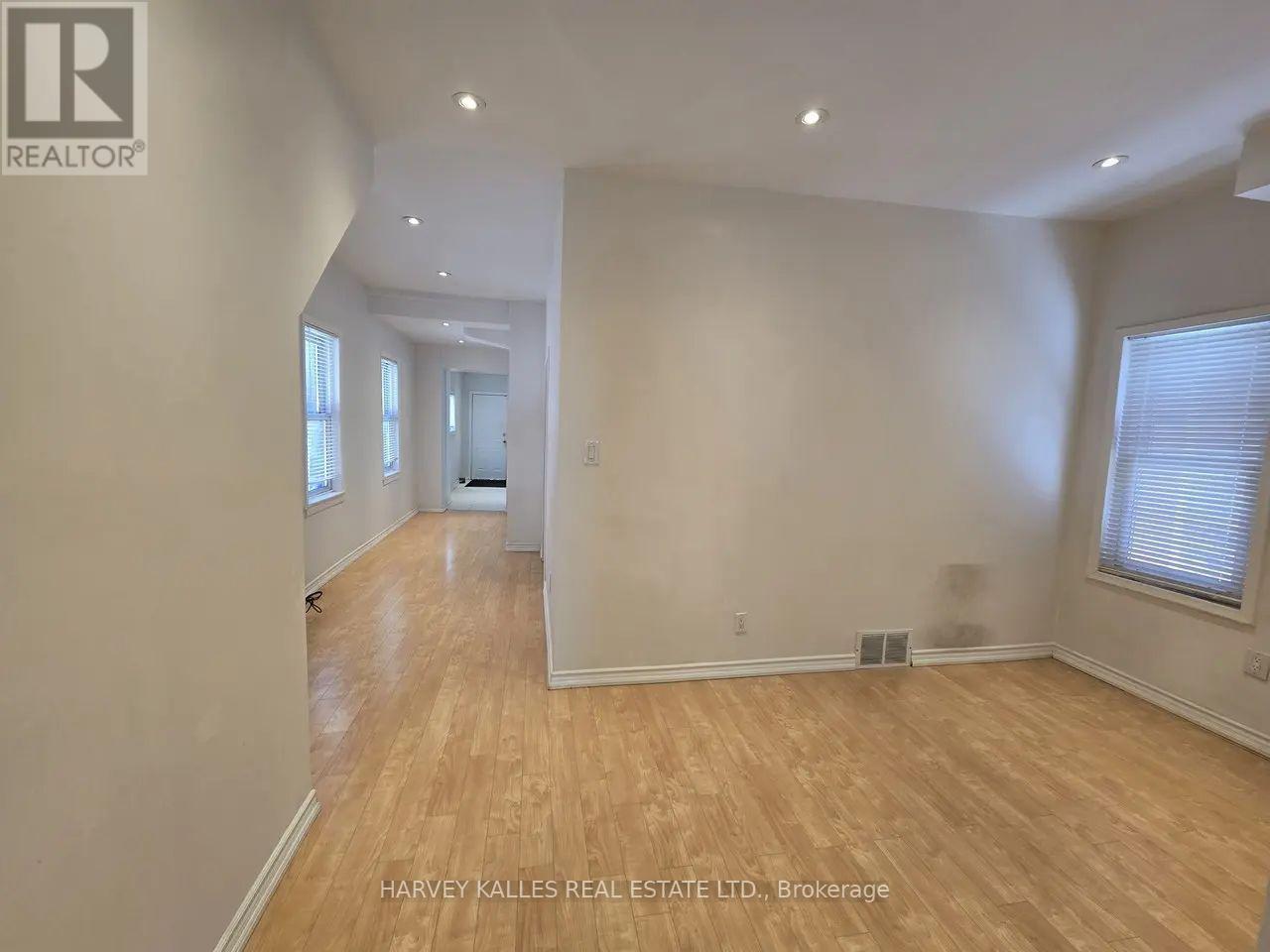 Main - 19 Rogers Road, Toronto, Ontario M6E 1N5 - Photo 4 - C12754172