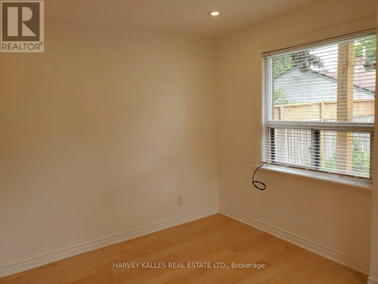 Main - 679 Vaughan Road, Toronto, Ontario  M6E 2Y7 - Photo 7 - C12755018