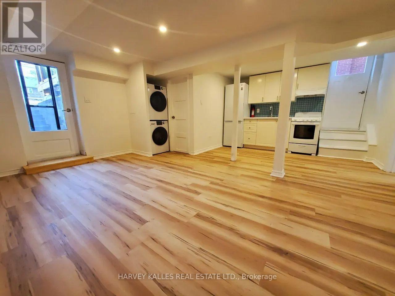 LOWER - 17 ALBERTA AVENUE, Toronto, Ontario