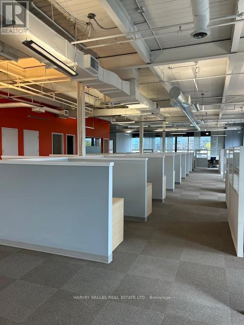 202 - 109 Vanderhoof Avenue, Toronto, Ontario M4G 2H7 - Photo 6 - C12755816