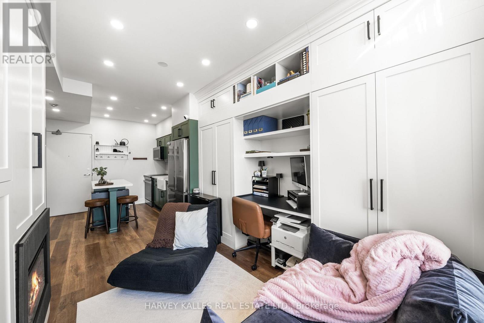 1305 - 4 Elsinore Path, Toronto, Ontario  M8V 4G7 - Photo 11 - W12755920