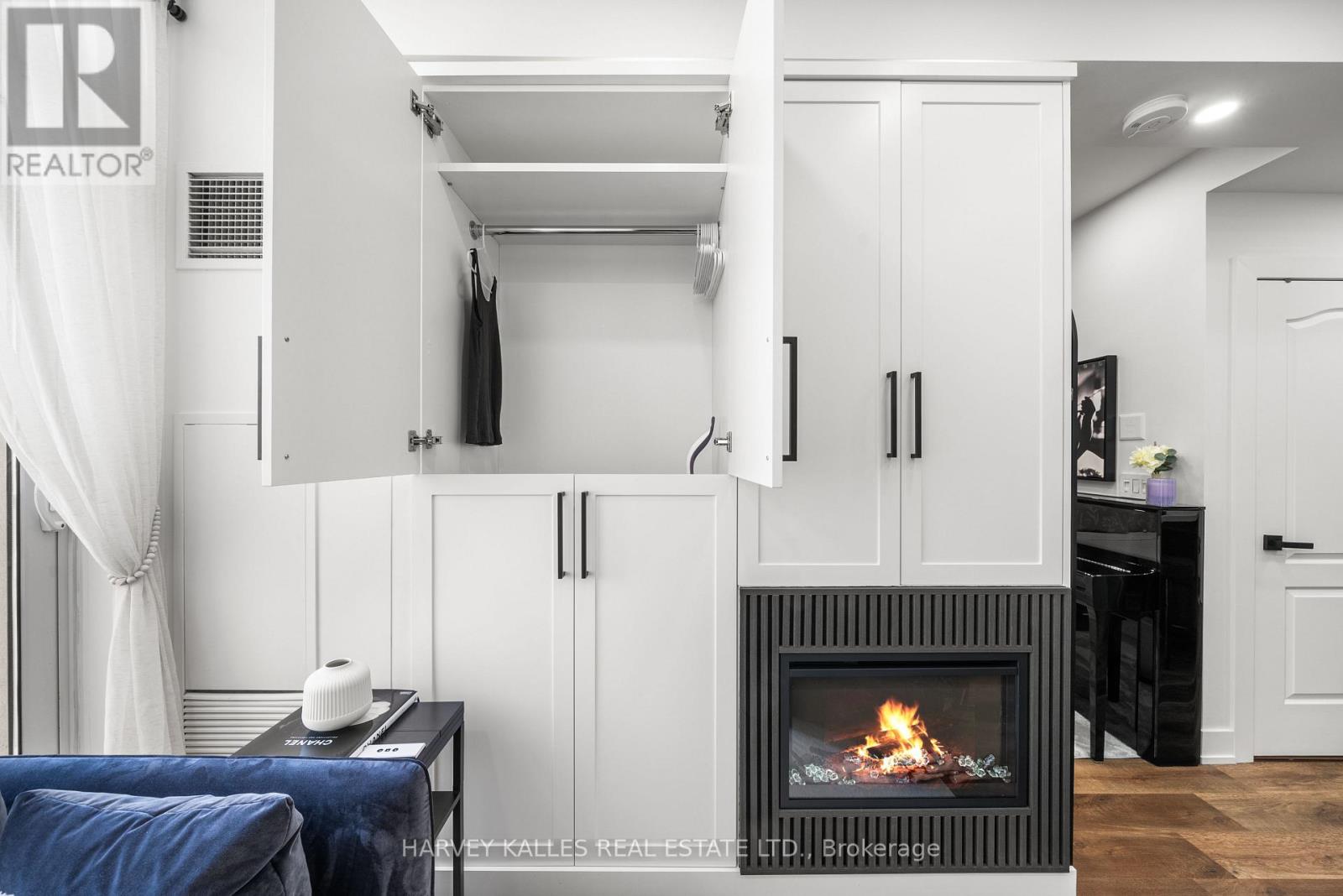 1305 - 4 Elsinore Path, Toronto, Ontario  M8V 4G7 - Photo 12 - W12755920