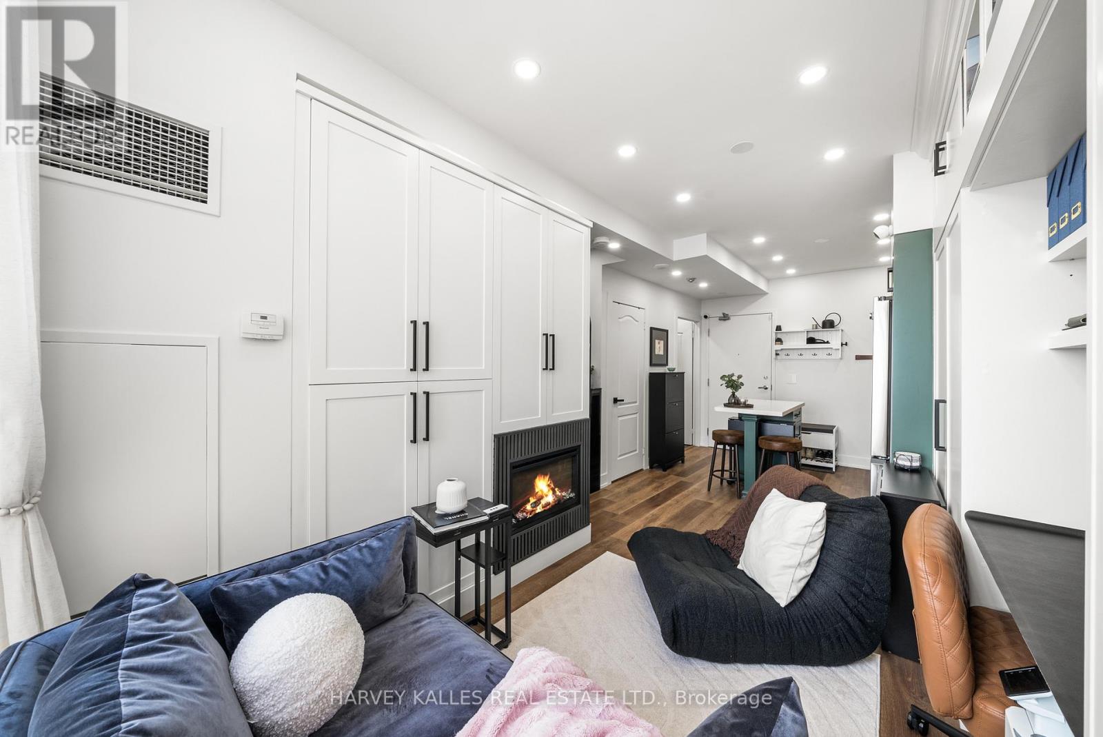 1305 - 4 Elsinore Path, Toronto, Ontario  M8V 4G7 - Photo 13 - W12755920