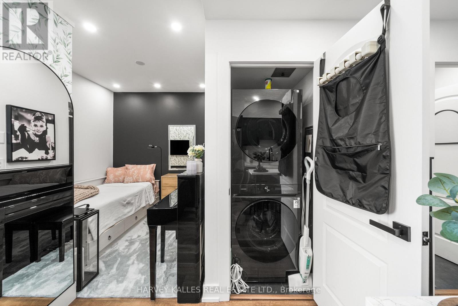 1305 - 4 Elsinore Path, Toronto, Ontario  M8V 4G7 - Photo 17 - W12755920