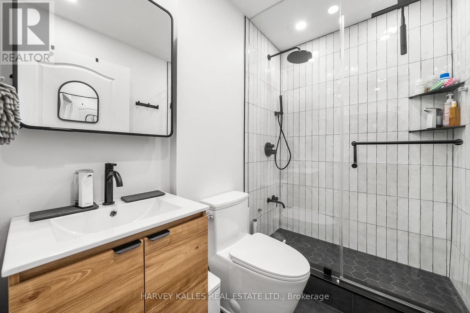 1305 - 4 Elsinore Path, Toronto, Ontario  M8V 4G7 - Photo 18 - W12755920