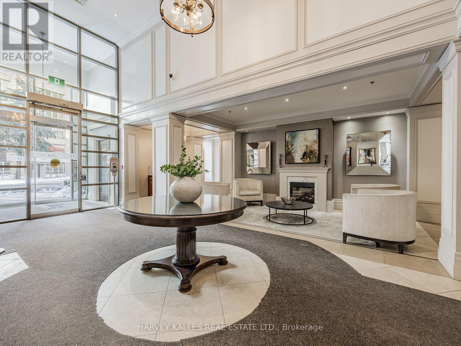 327 - 205 The Donway W, Toronto, Ontario M3B 3S5 - Photo 2 - C12757318