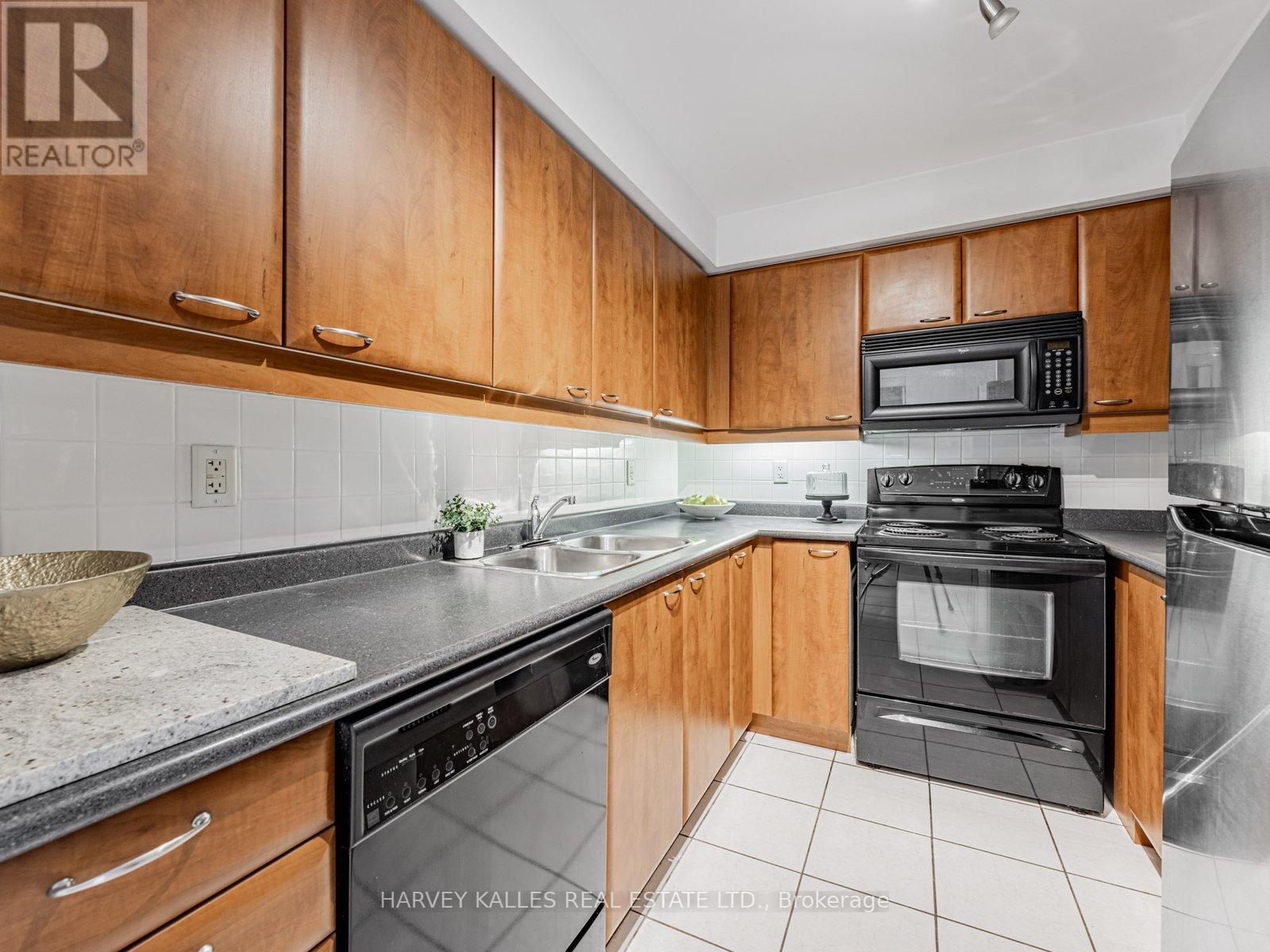 327 - 205 The Donway W, Toronto, Ontario M3B 3S5 - Photo 5 - C12757318