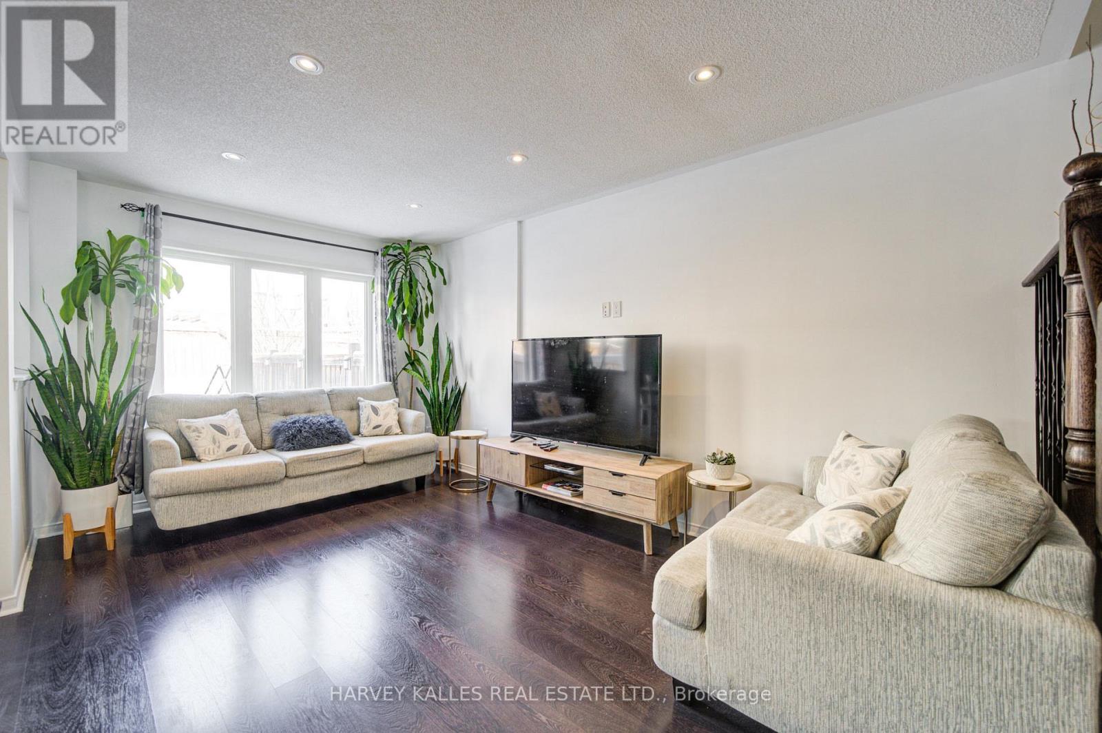 223 Orr Drive, Bradford West Gwillimbury, Ontario L3Z 0S3 - Photo 12 - N12757654