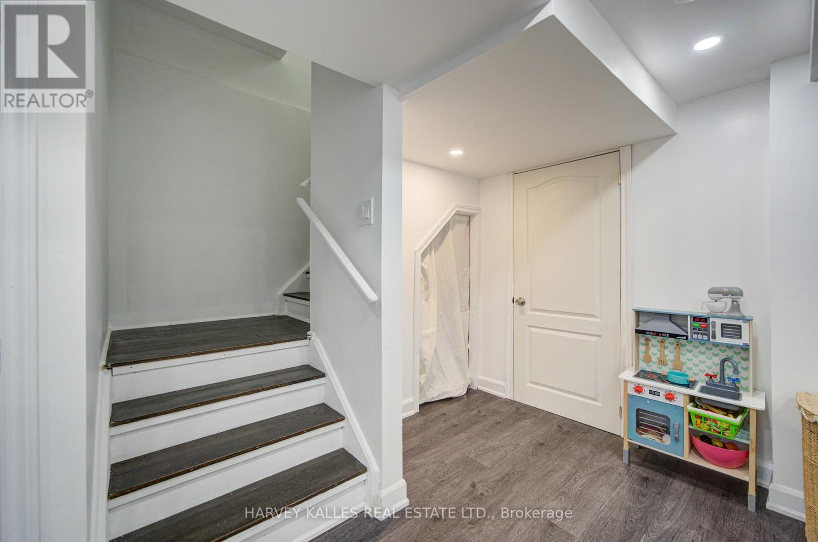 223 Orr Drive, Bradford West Gwillimbury, Ontario L3Z 0S3 - Photo 32 - N12757654