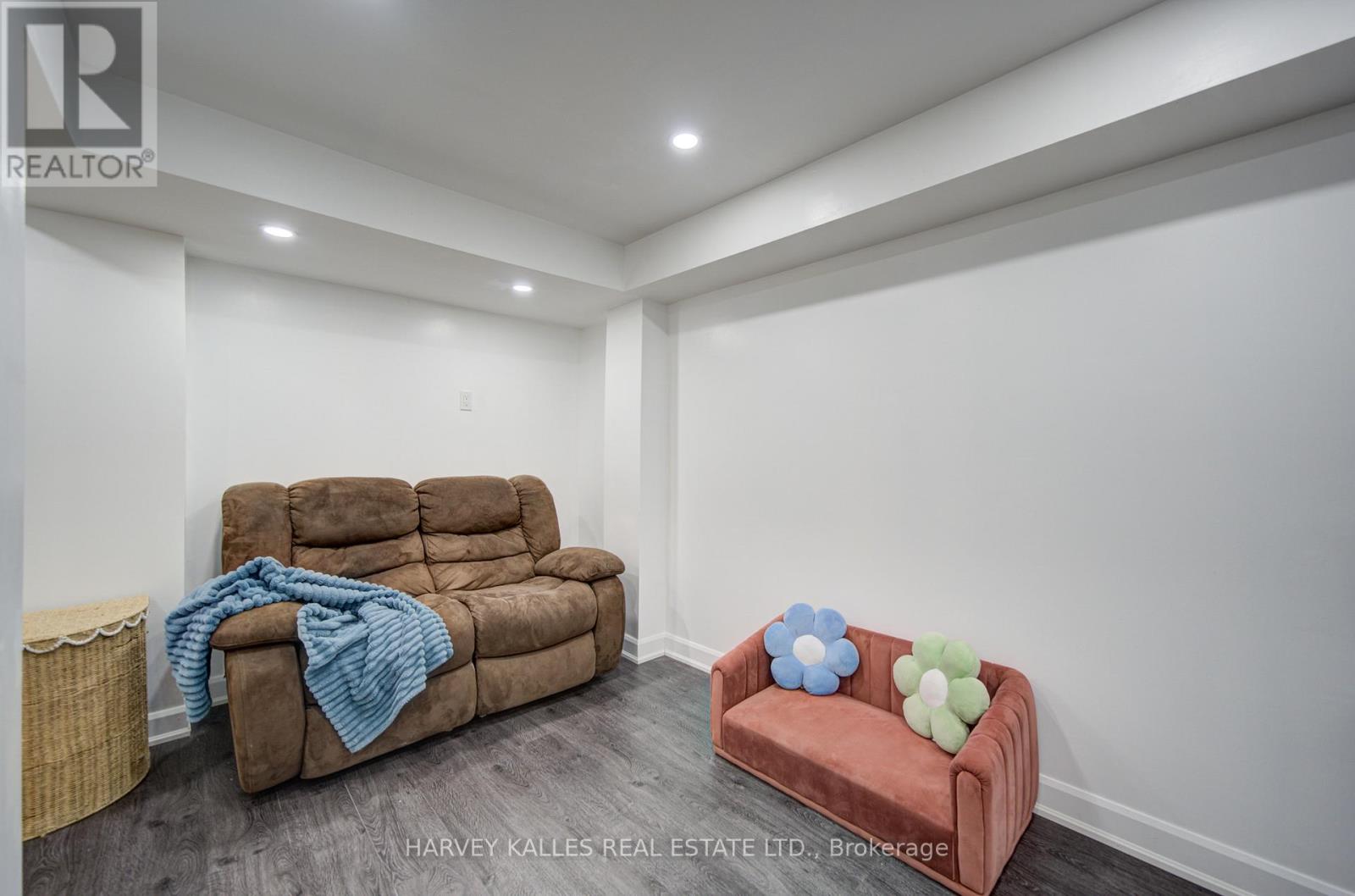 223 Orr Drive, Bradford West Gwillimbury, Ontario L3Z 0S3 - Photo 36 - N12757654