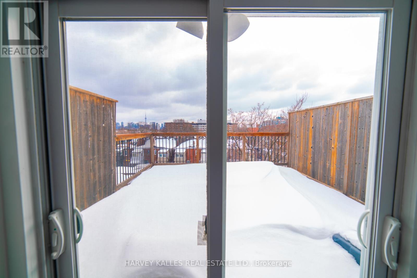Upper - 885 Davenport Road, Toronto, Ontario M6G 2B4 - Photo 15 - C12758000