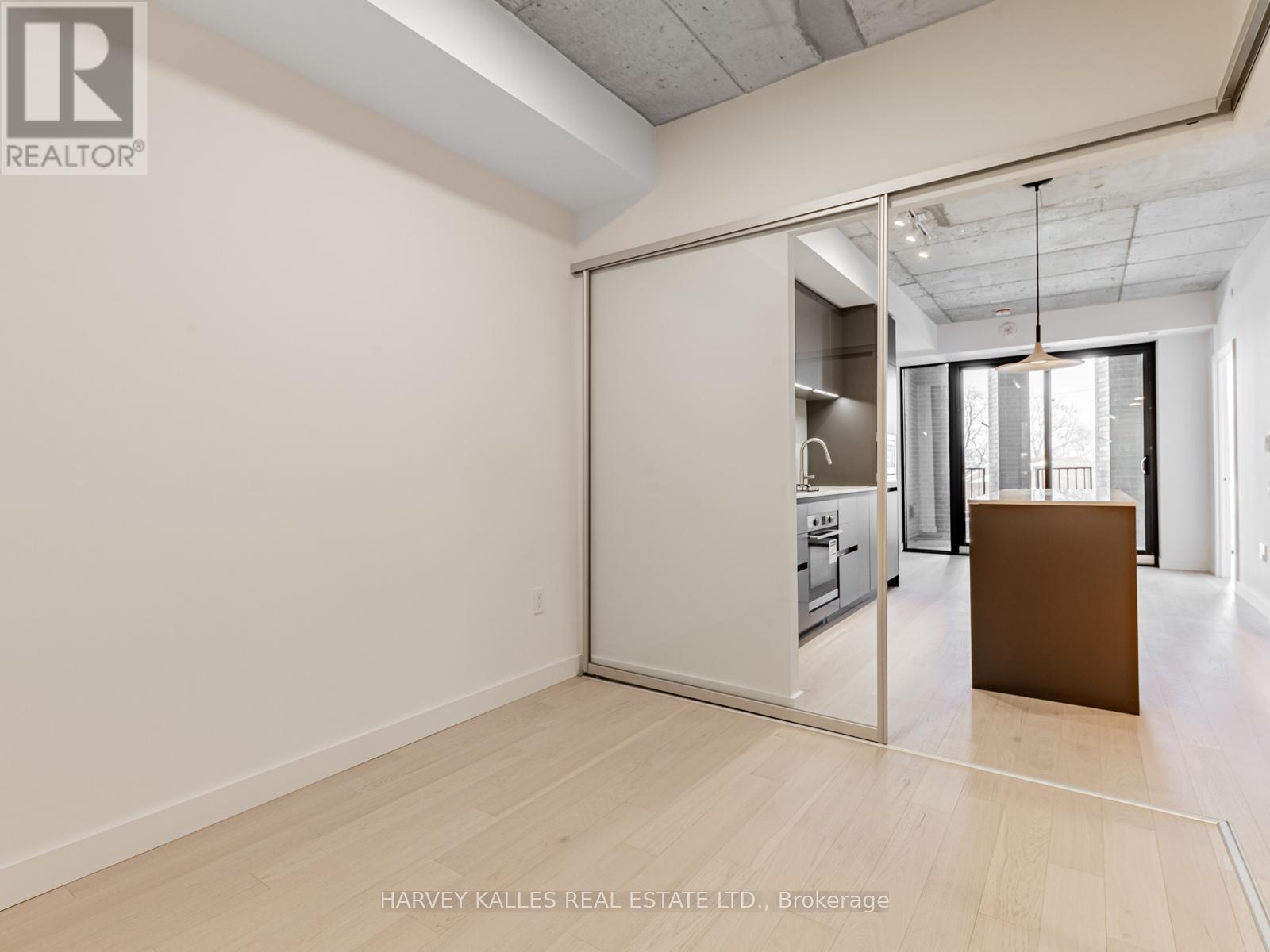 303 - 1720 Bayview Avenue, Toronto, Ontario M4G 0E5 - Photo 5 - C12758026