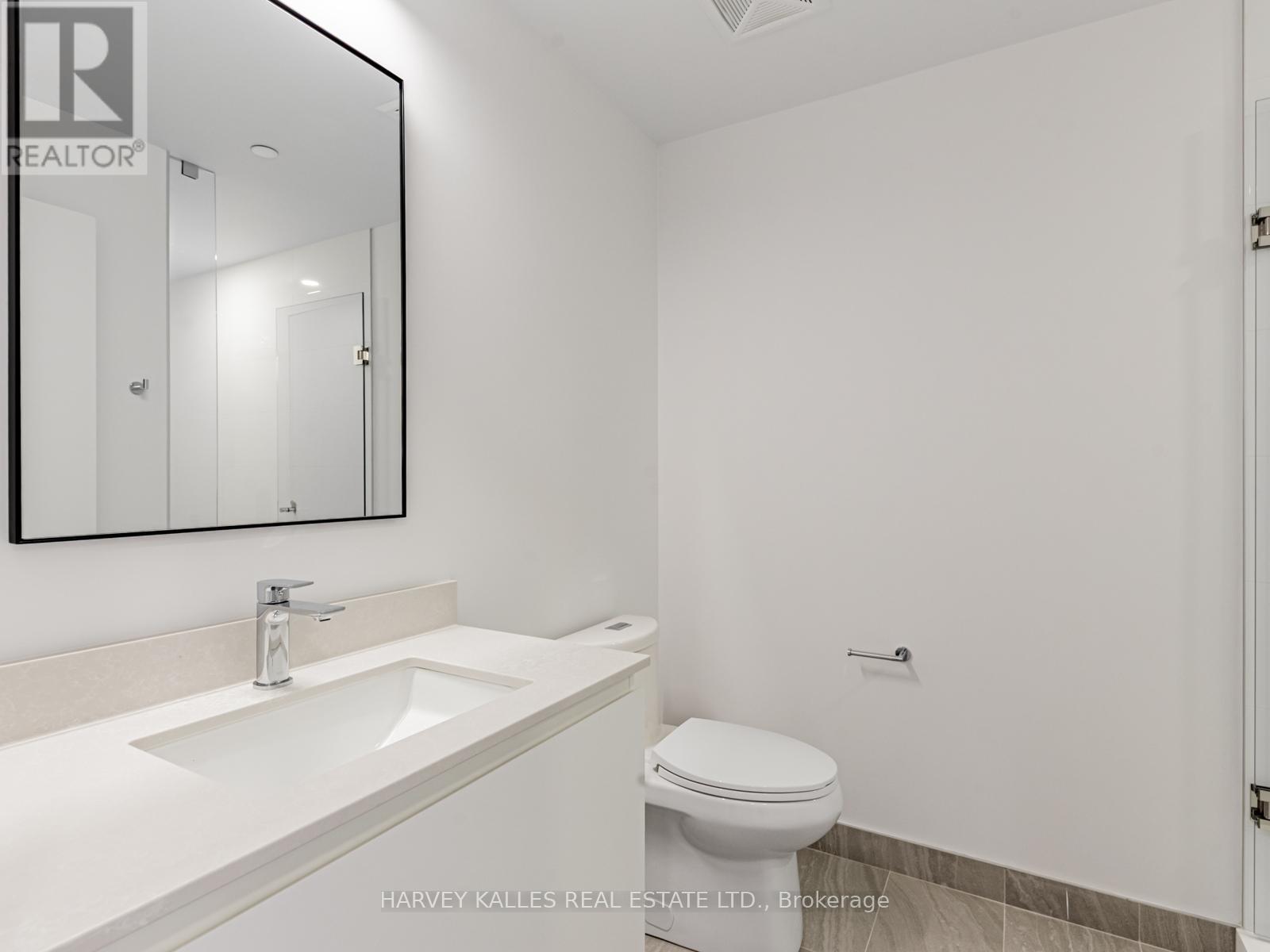 303 - 1720 Bayview Avenue, Toronto, Ontario M4G 0E5 - Photo 6 - C12758026