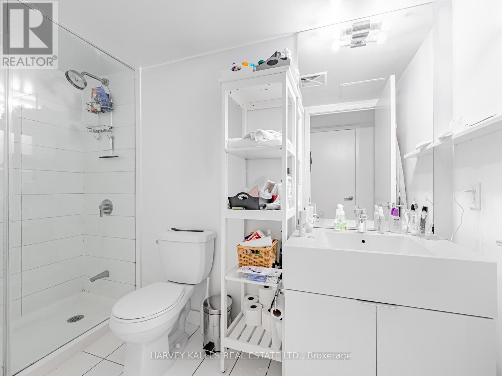 655 - 10 Capreol Court, Toronto, Ontario  M5V 4A5 - Photo 15 - C12758362