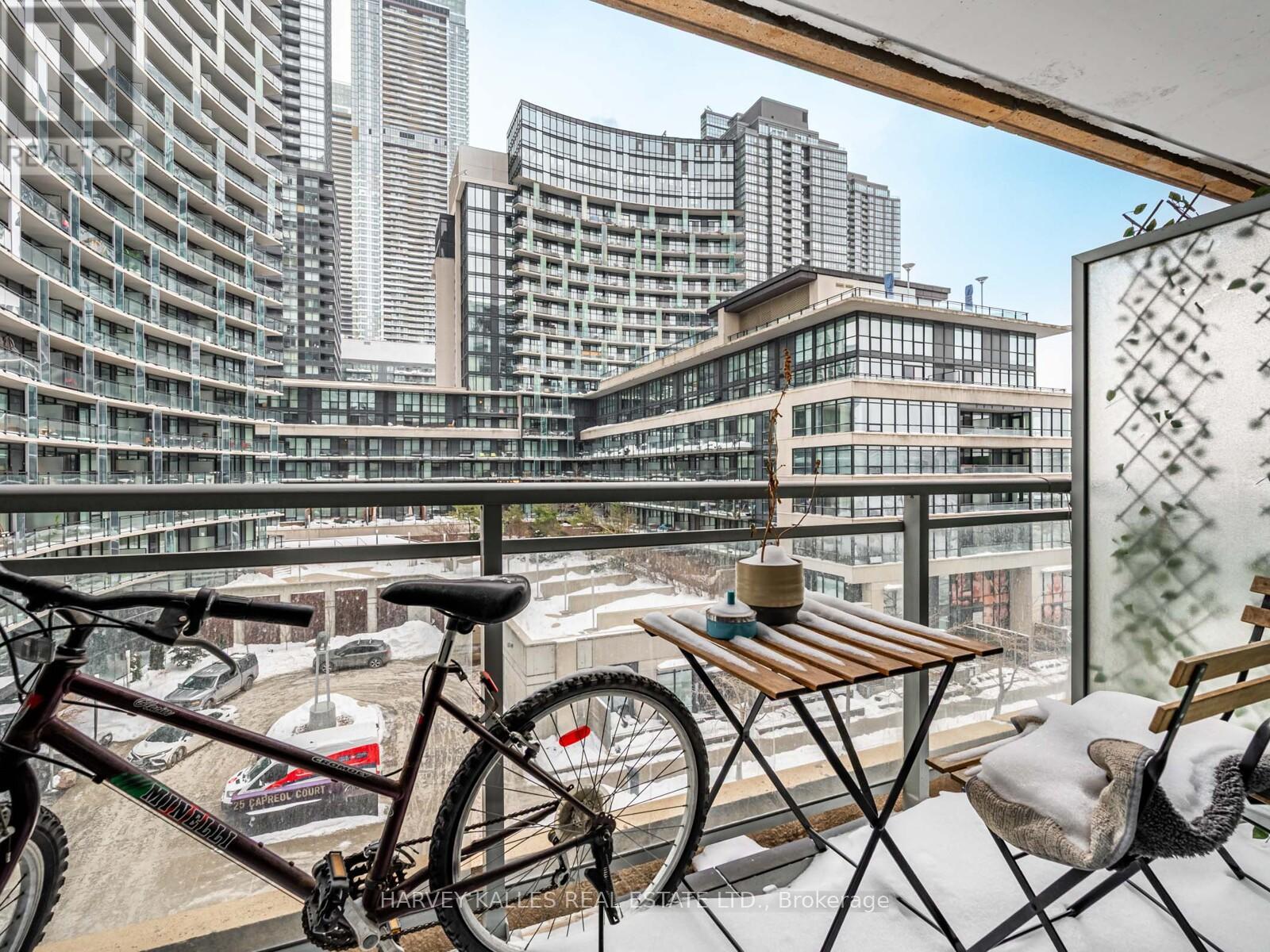 655 - 10 Capreol Court, Toronto, Ontario  M5V 4A5 - Photo 18 - C12758362