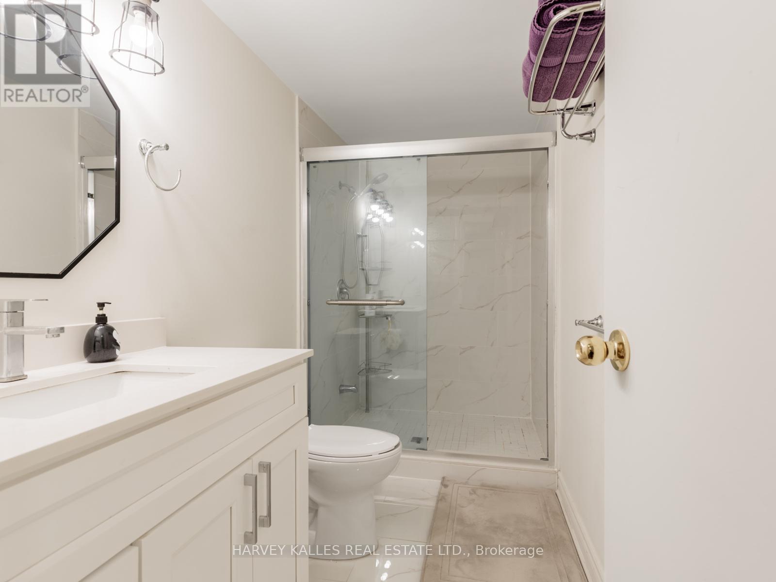 19 Coach Liteway, Toronto, Ontario  M2R 3J8 - Photo 25 - C12758404