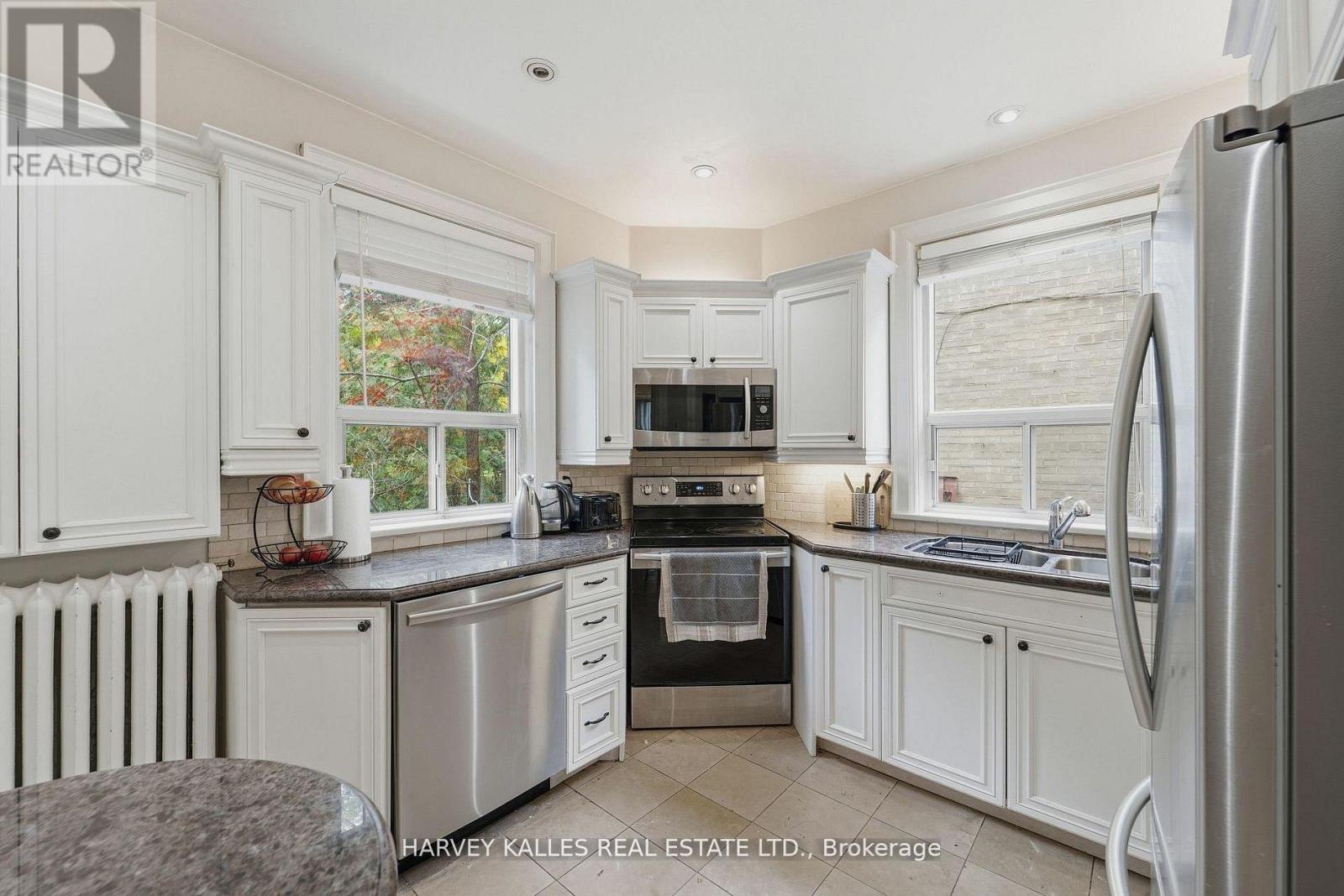 202 Dinnick Crescent, Toronto, Ontario  M4N 1M3 - Photo 13 - C12758648