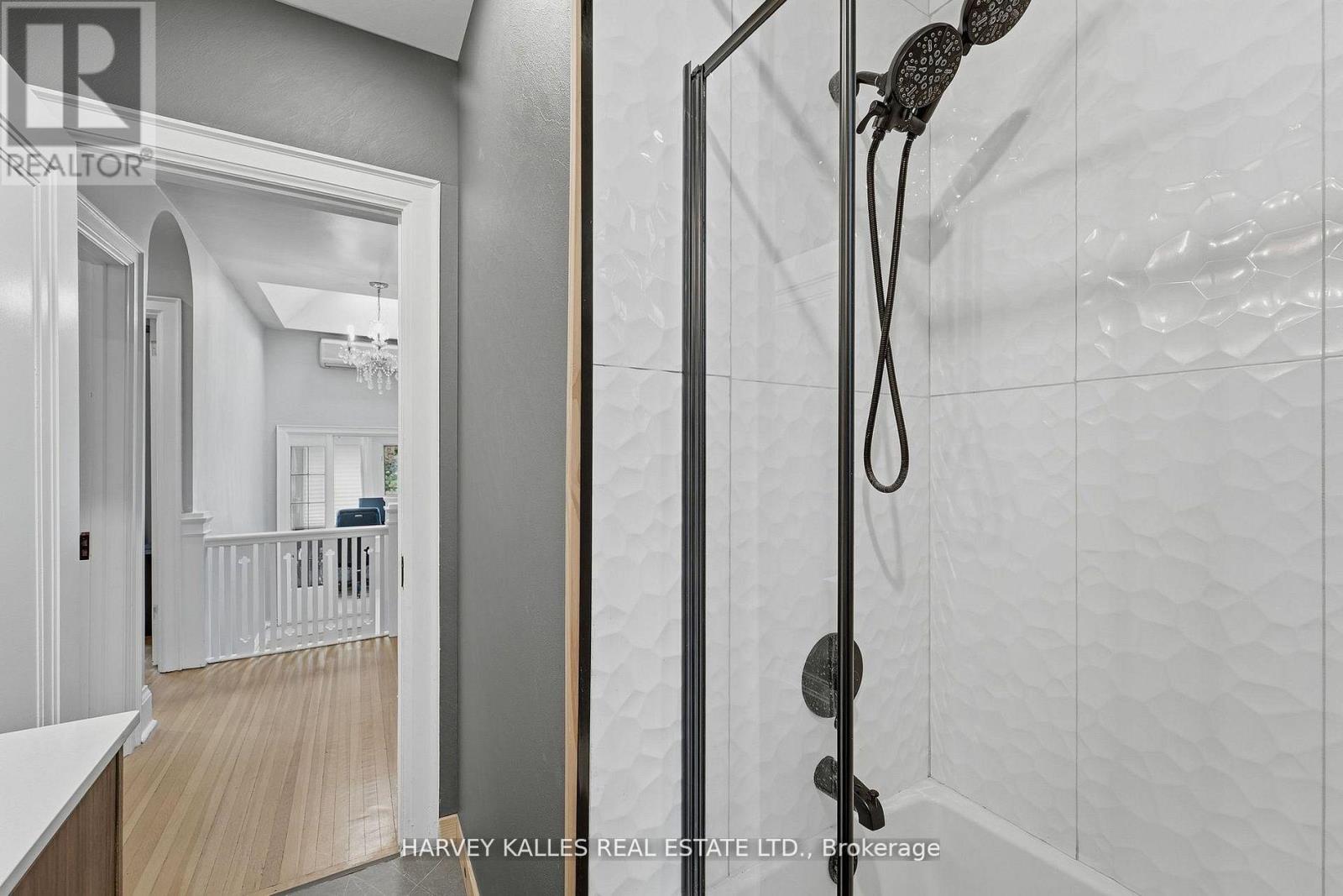 202 Dinnick Crescent, Toronto, Ontario  M4N 1M3 - Photo 32 - C12758648