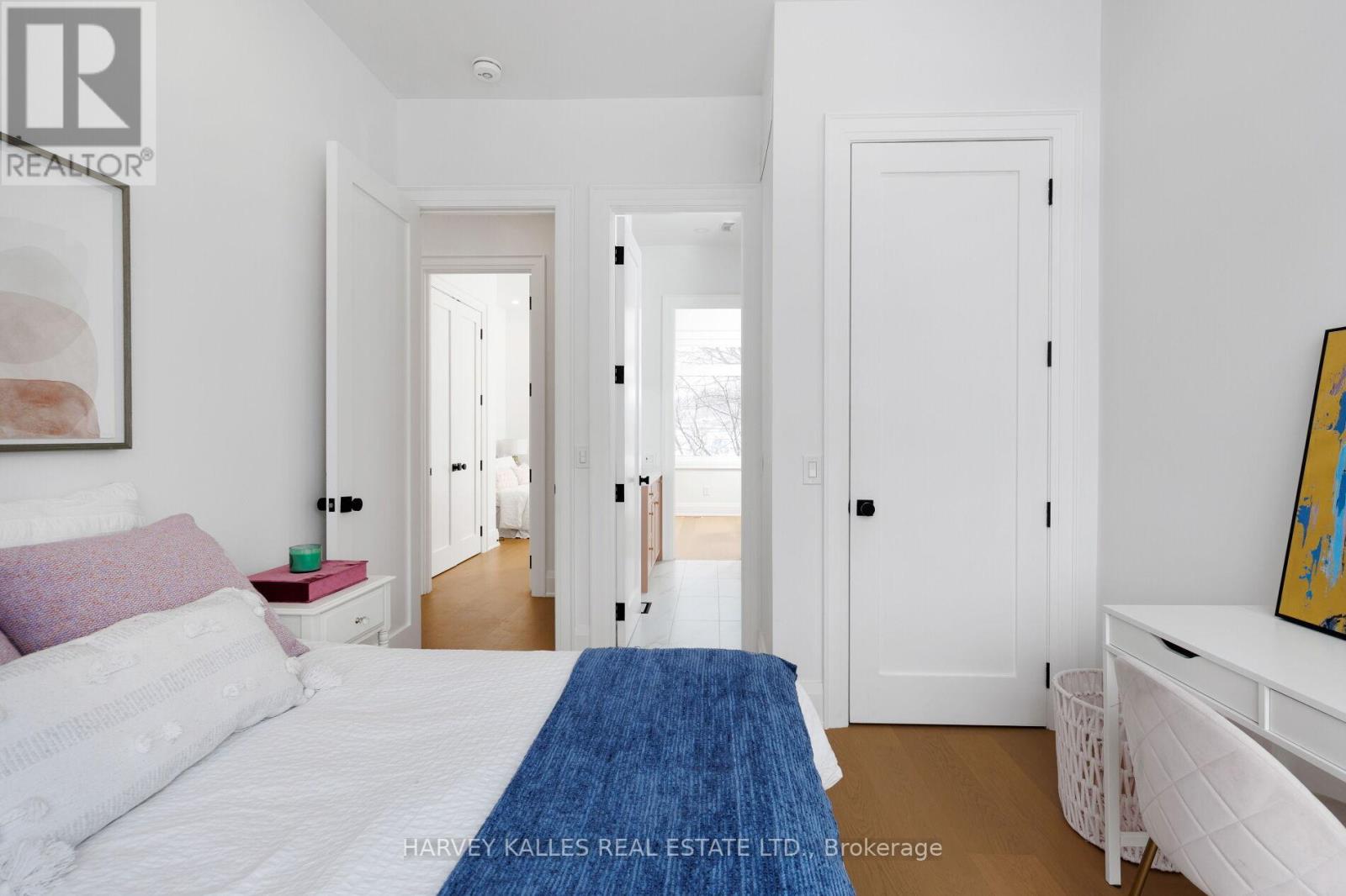 90 Great Oak Drive, Toronto, Ontario  M9A 1N5 - Photo 39 - W12758464