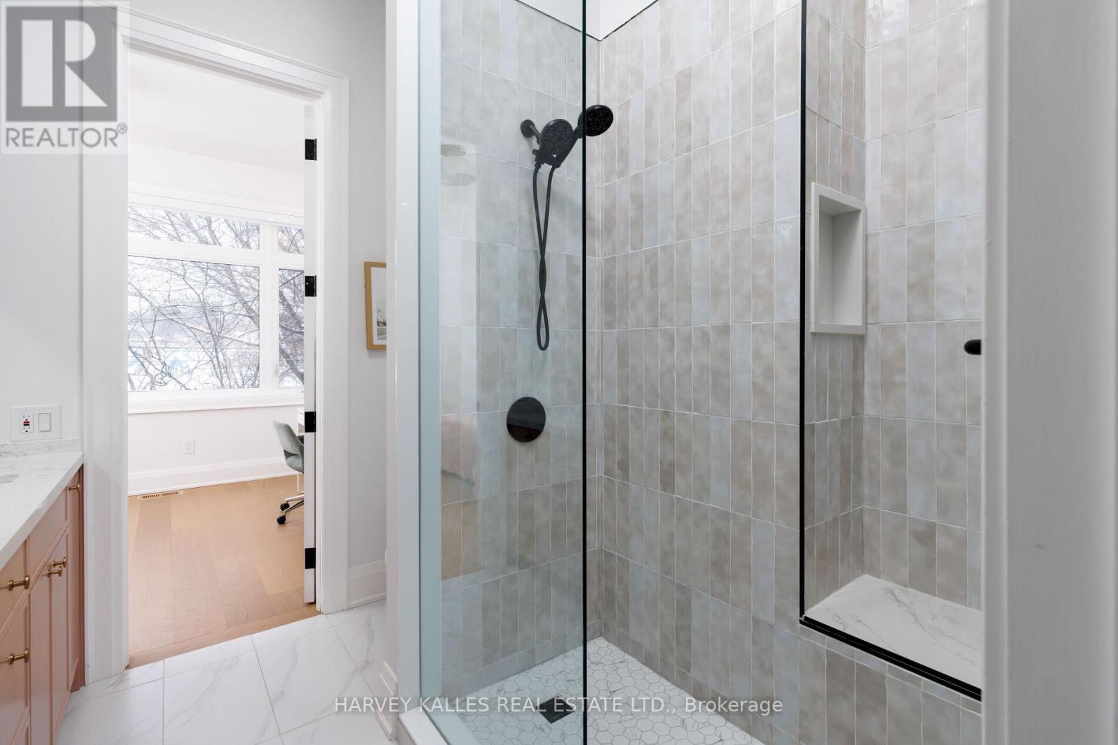 90 Great Oak Drive, Toronto, Ontario  M9A 1N5 - Photo 40 - W12758464