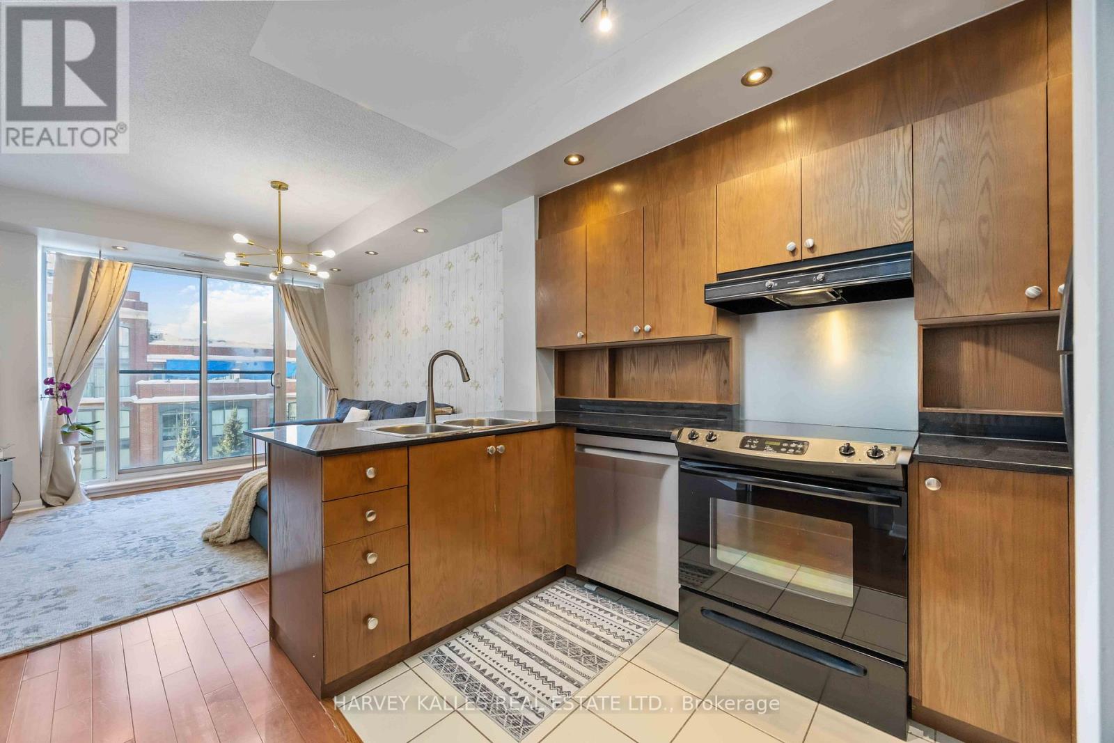 601 - 18 Beverley Street, Toronto, Ontario M5T 3L2 - Photo 12 - C12759562