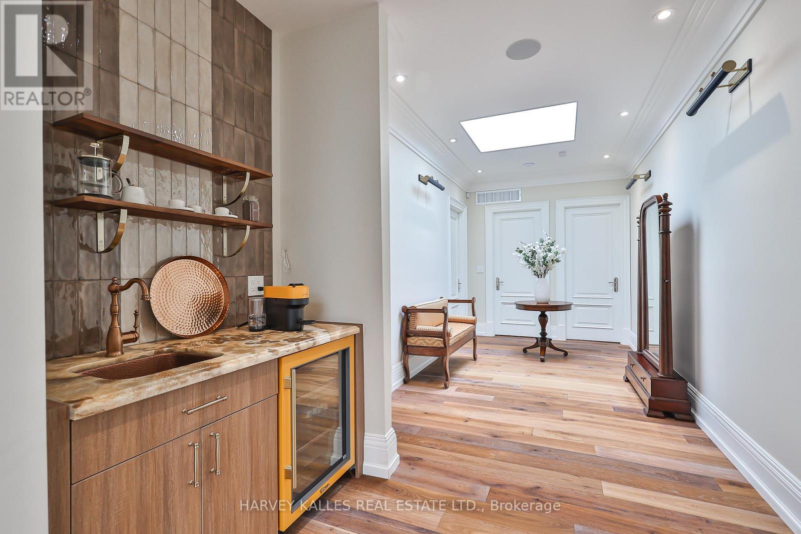 318 Maple Leaf Drive, Toronto, Ontario  M6L 1P6 - Photo 26 - W12760892