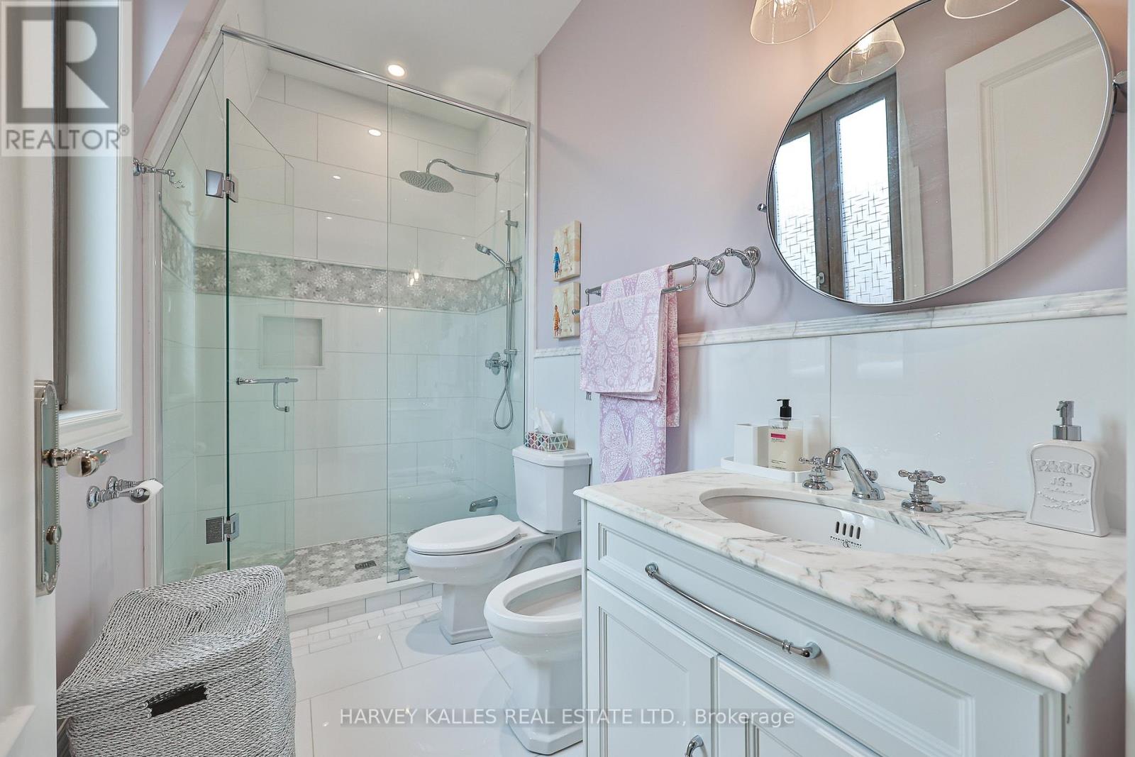 318 Maple Leaf Drive, Toronto, Ontario  M6L 1P6 - Photo 28 - W12760892