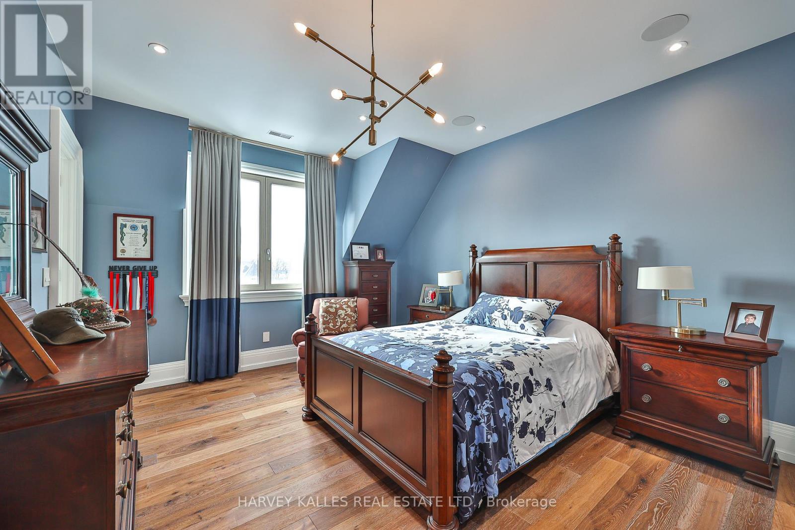 318 Maple Leaf Drive, Toronto, Ontario  M6L 1P6 - Photo 30 - W12760892