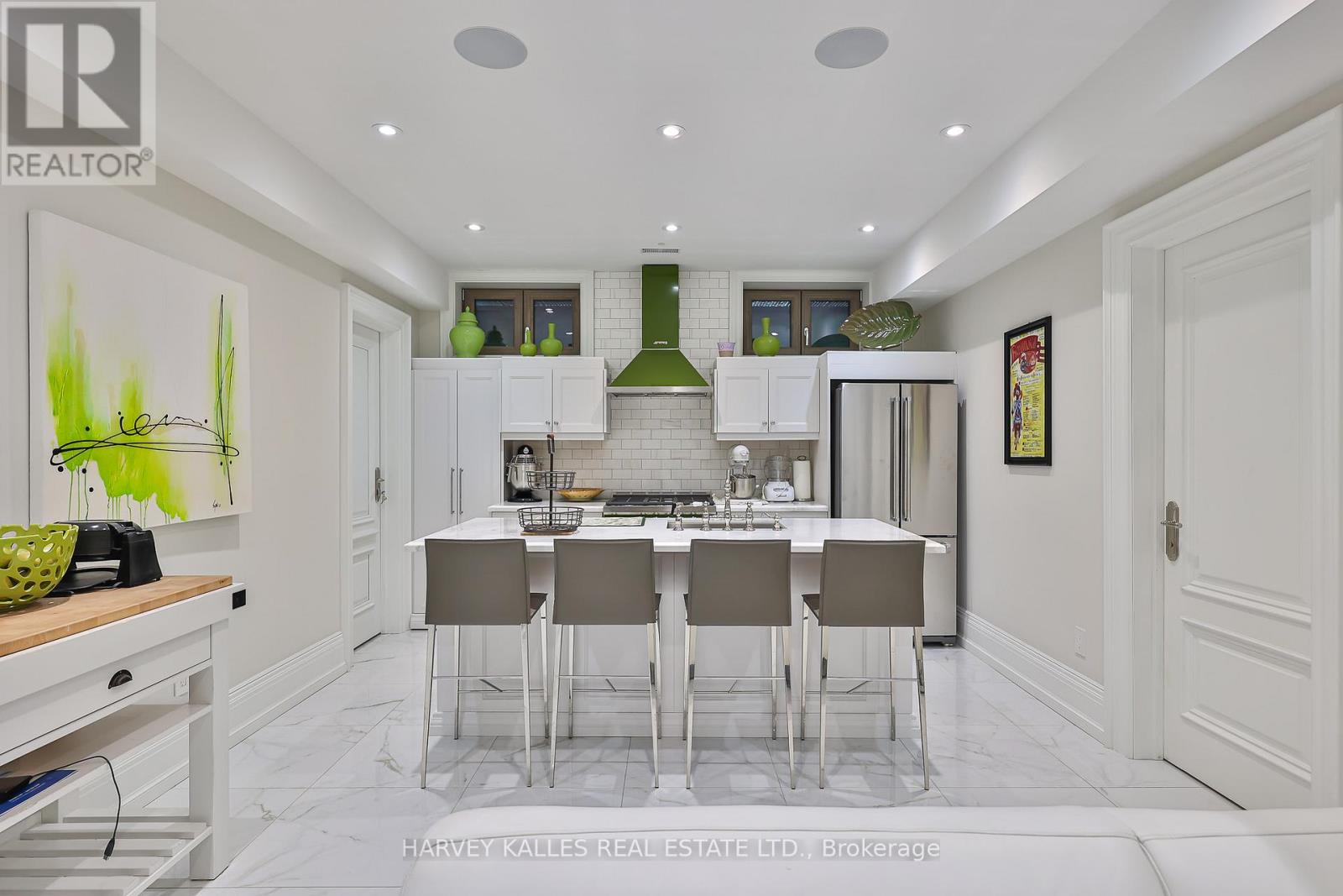 318 Maple Leaf Drive, Toronto, Ontario  M6L 1P6 - Photo 34 - W12760892