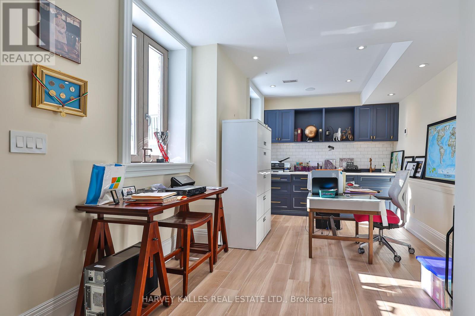 318 Maple Leaf Drive, Toronto, Ontario  M6L 1P6 - Photo 38 - W12760892