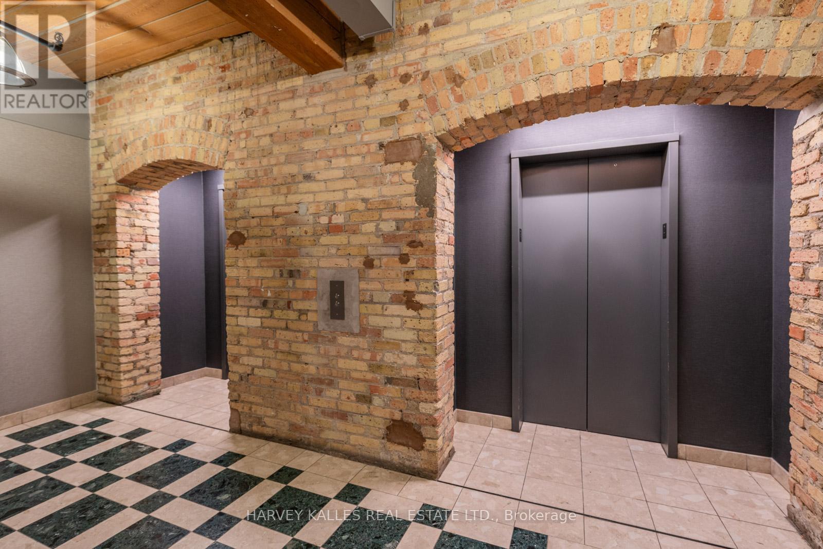 207 - 24 Noble Street, Toronto, Ontario M6K 2C8 - Photo 8 - W12761604