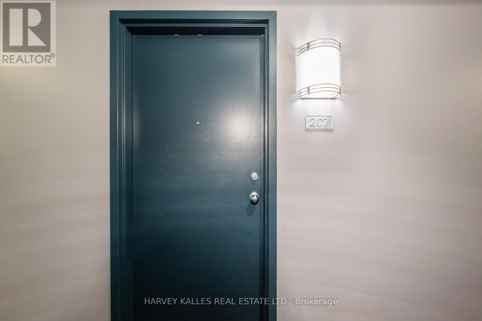 207 - 24 Noble Street, Toronto, Ontario M6K 2C8 - Photo 9 - W12761604