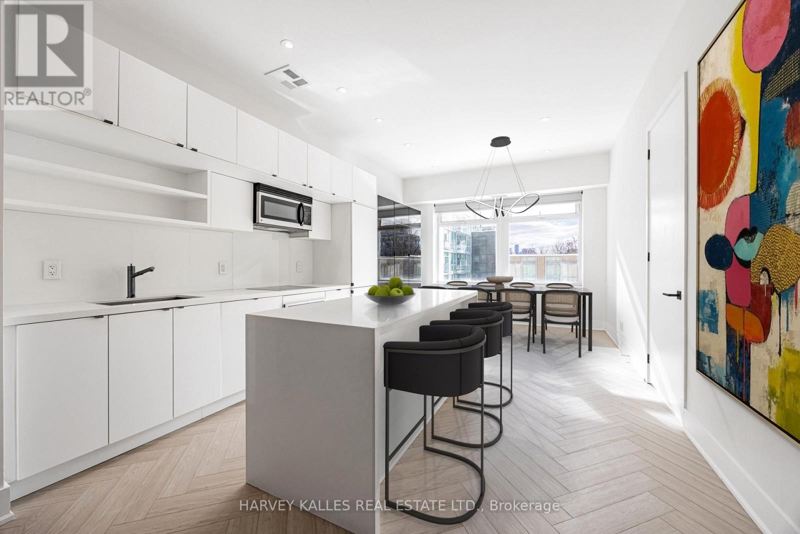 310 - 111 St Clair Avenue W, Toronto, Ontario  M4V 1N5 - Photo 6 - C12762548