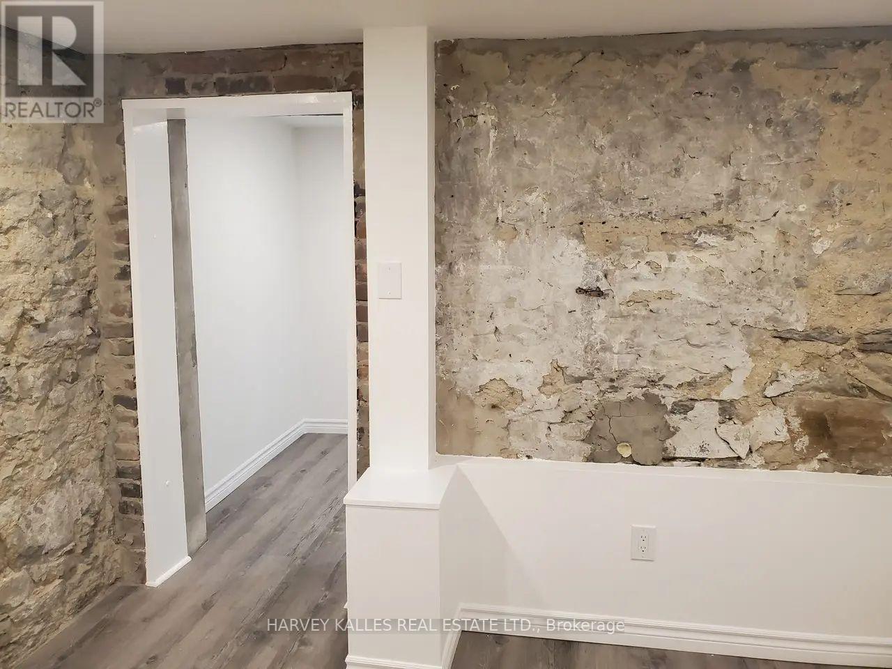 Lower - 1300 Lansdowne Avenue, Toronto, Ontario  M6K 2V9 - Photo 10 - W12765382