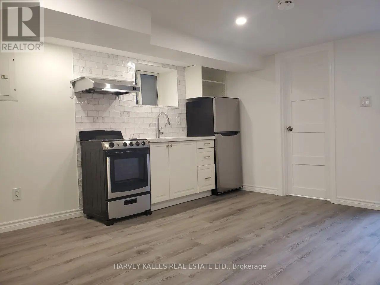 Lower - 1300 Lansdowne Avenue, Toronto, Ontario  M6K 2V9 - Photo 2 - W12765382