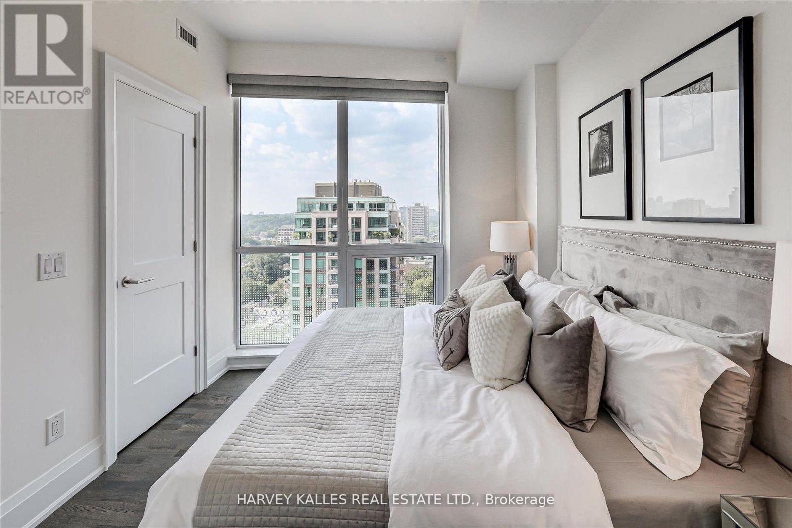 1804 - 88 Cumberland Street, Toronto, Ontario M5R 1A3 - Photo 32 - C12765846