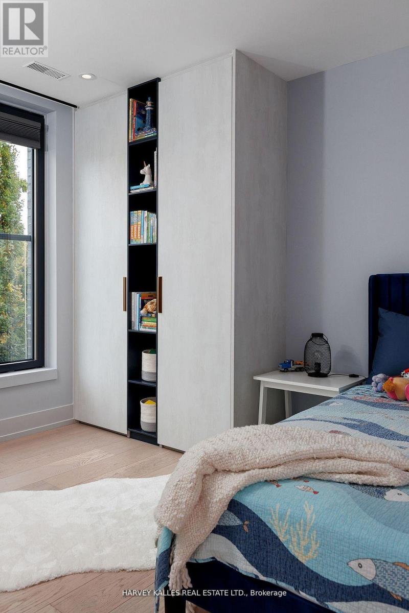 60 Hiltz Avenue, Toronto, Ontario M4L 2N5 - Photo 24 - E12767636