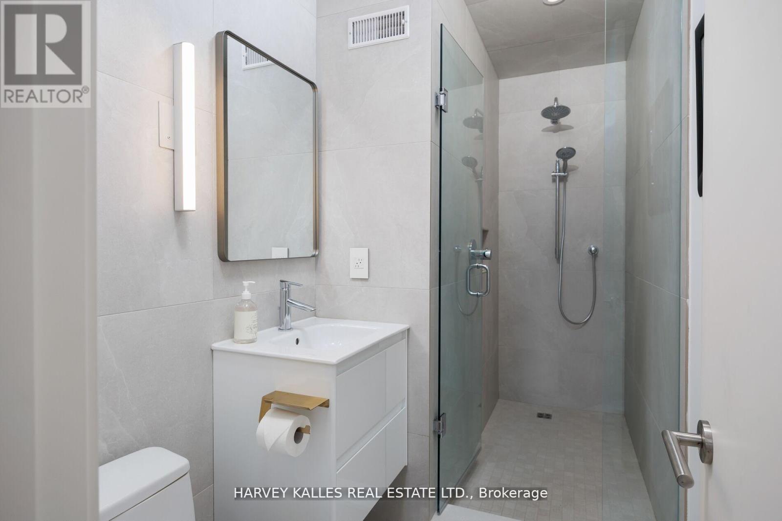 60 Hiltz Avenue, Toronto, Ontario M4L 2N5 - Photo 26 - E12767636