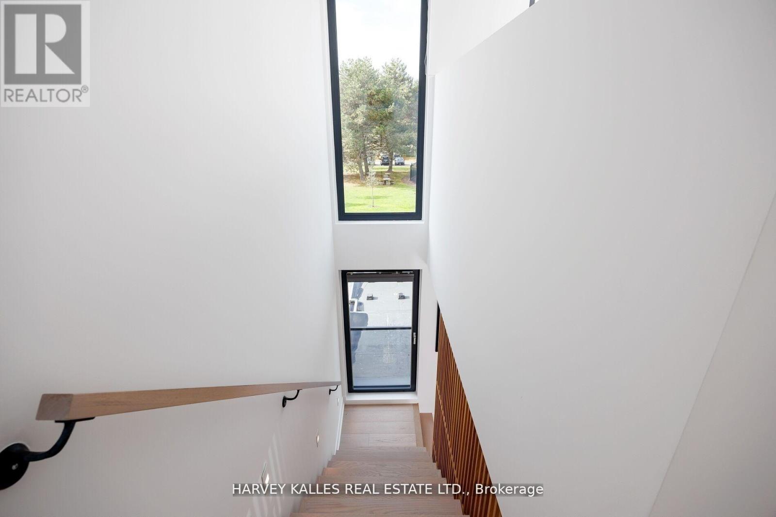 60 Hiltz Avenue, Toronto, Ontario M4L 2N5 - Photo 28 - E12767636