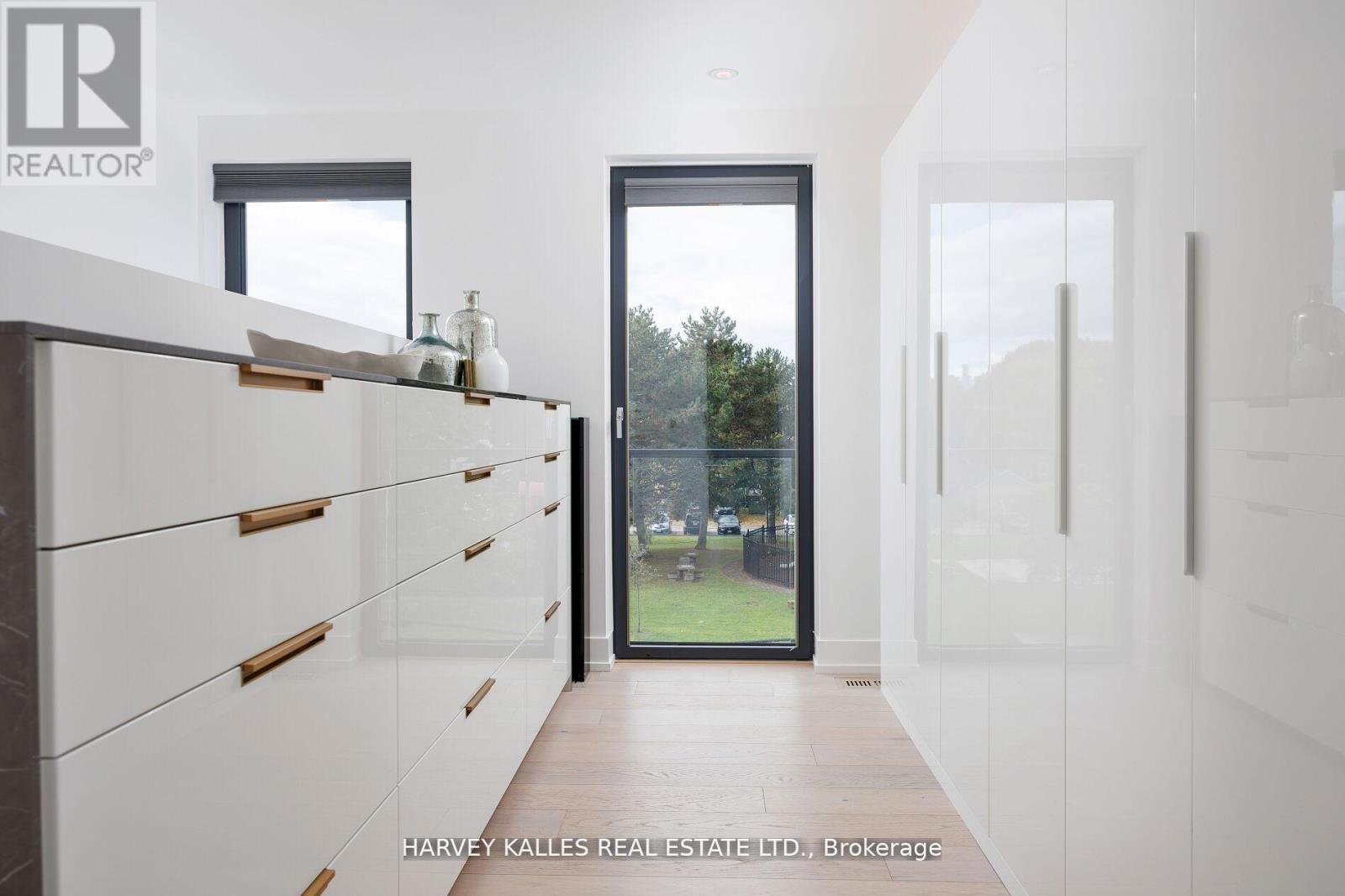 60 Hiltz Avenue, Toronto, Ontario M4L 2N5 - Photo 30 - E12767636