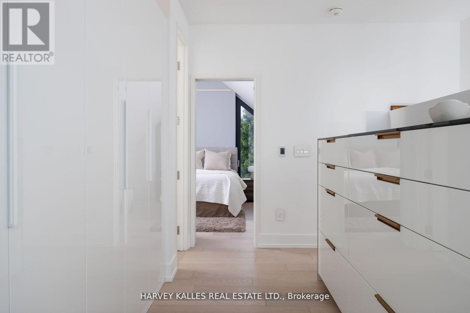 60 Hiltz Avenue, Toronto, Ontario M4L 2N5 - Photo 31 - E12767636