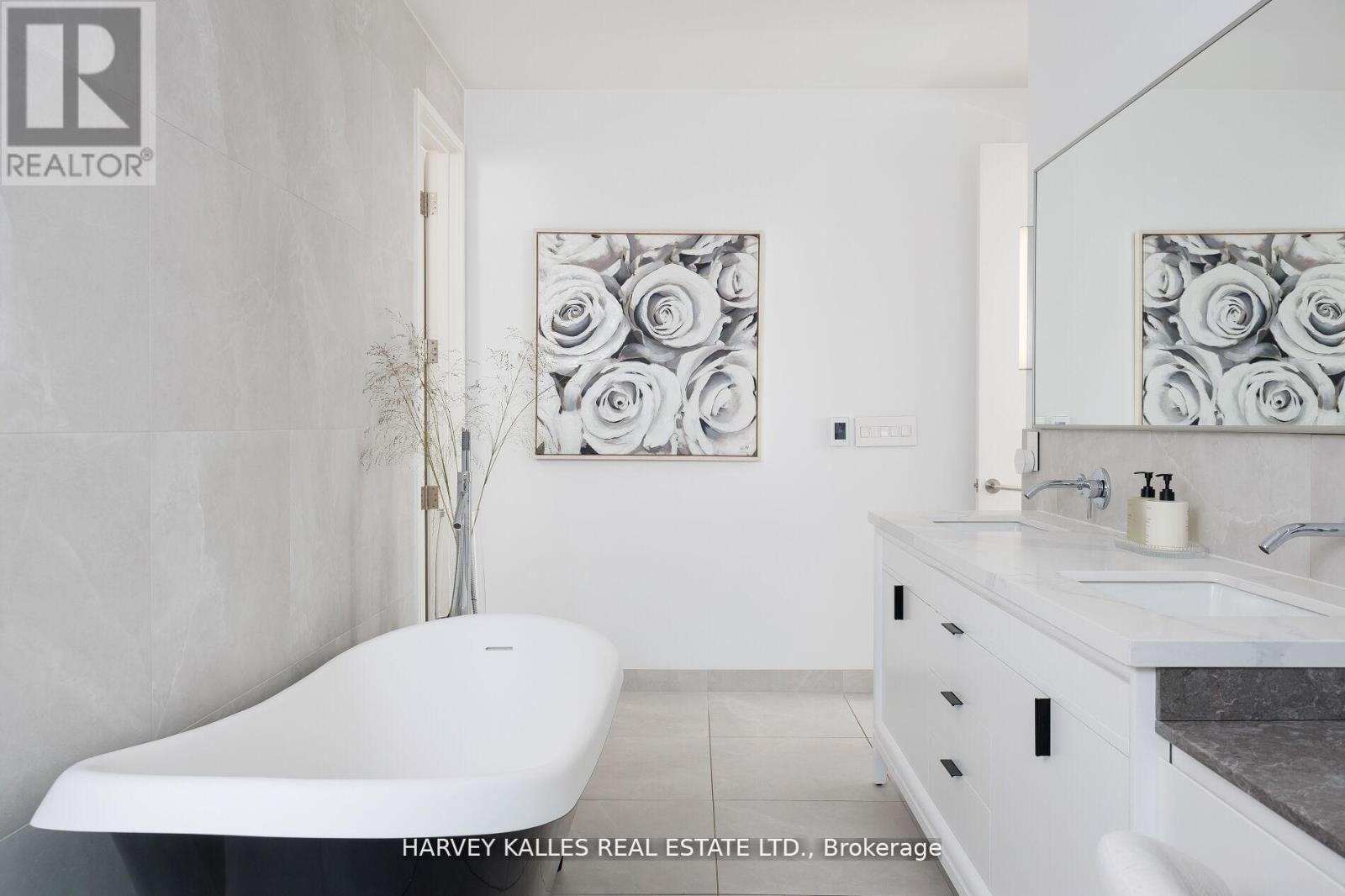 60 Hiltz Avenue, Toronto, Ontario M4L 2N5 - Photo 34 - E12767636