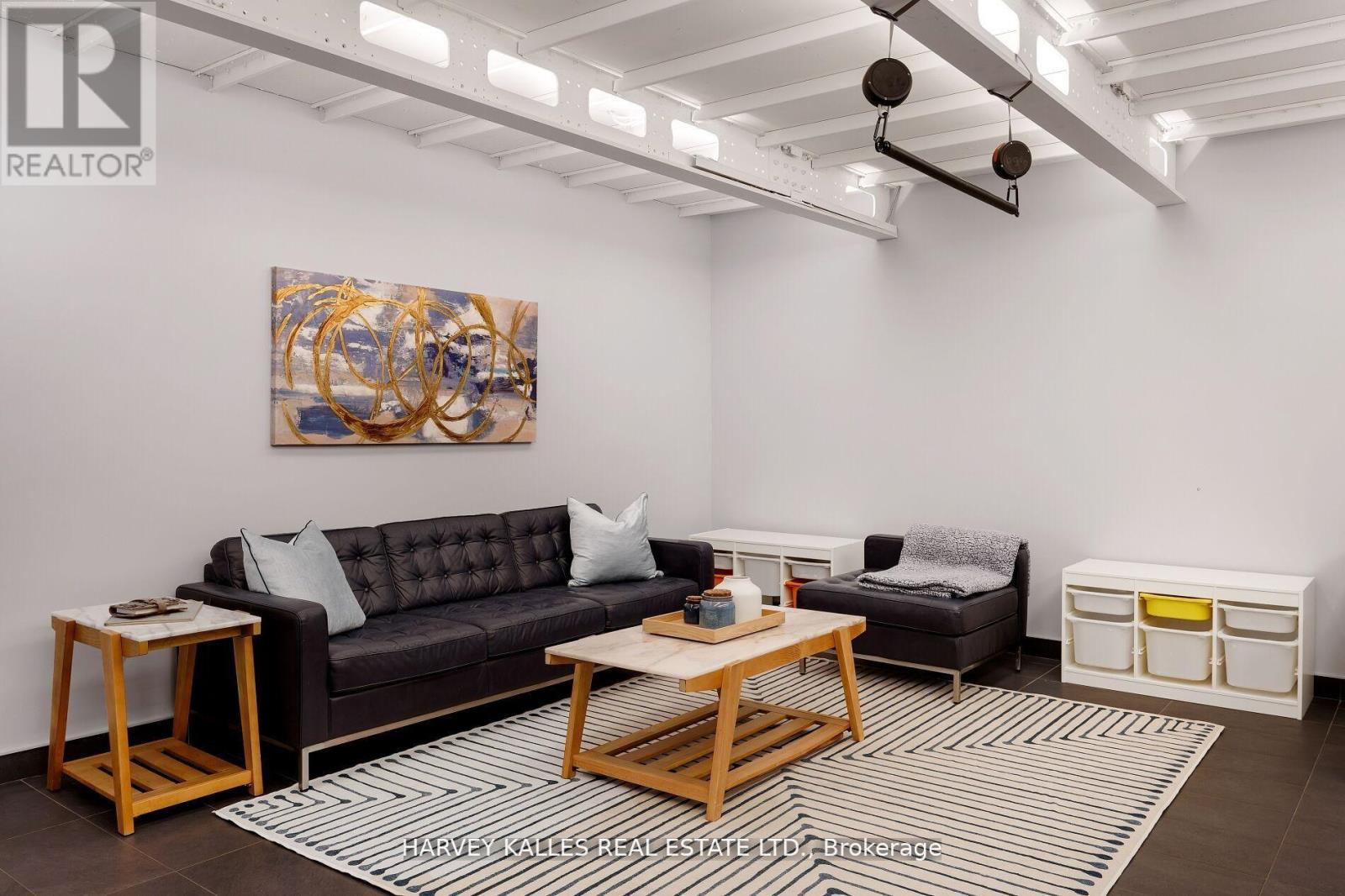 60 Hiltz Avenue, Toronto, Ontario M4L 2N5 - Photo 38 - E12767636