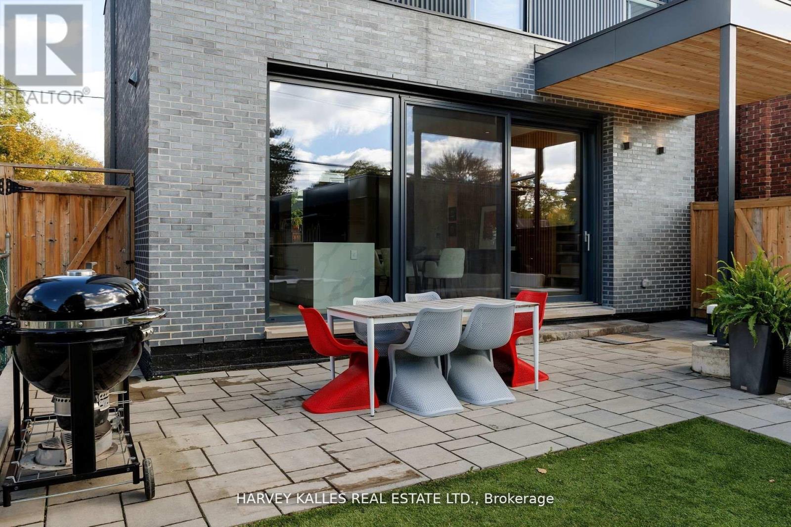 60 Hiltz Avenue, Toronto, Ontario M4L 2N5 - Photo 43 - E12767636