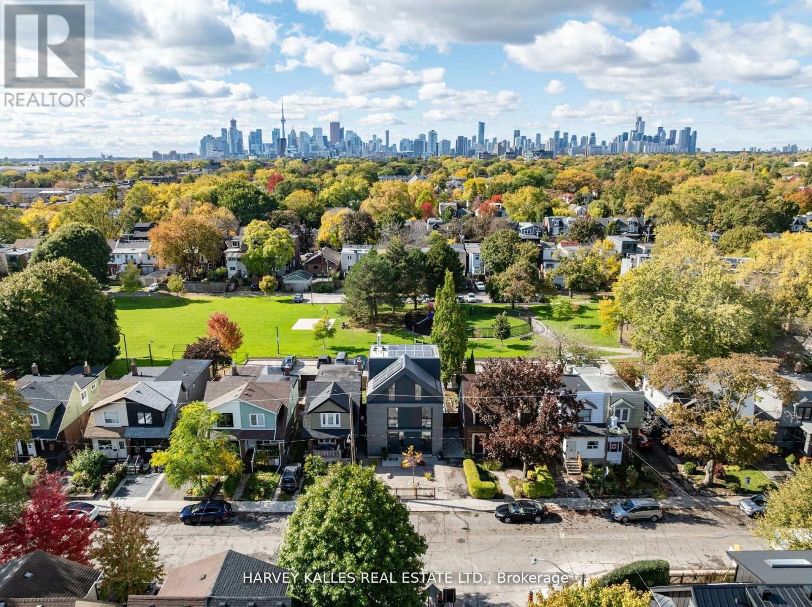 60 Hiltz Avenue, Toronto, Ontario M4L 2N5 - Photo 48 - E12767636