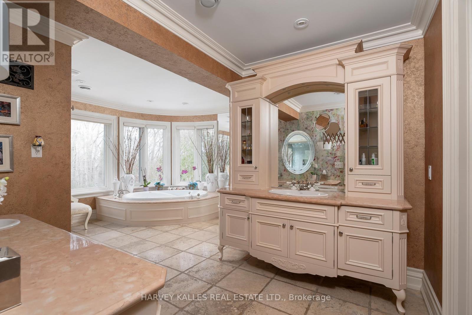 7 Ridgewood Road, Toronto, Ontario  M5P 1T4 - Photo 15 - C12768082