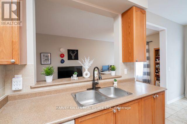 3886 Skyview Street, Mississauga, Ontario  L5M 8A4 - Photo 18 - W12768754